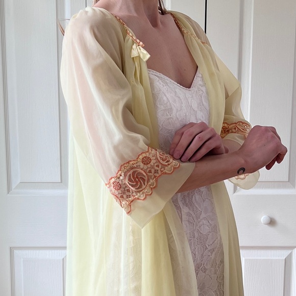 Vintage 1950’s Lov’Lee Robe - Picture 4 of 9